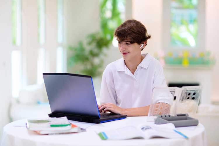 how private online high schools shape the future of learning 1 1